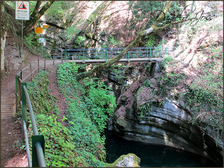 Daniela Joss - Durch die Schlucht der Areuse - Kanton Neuenburg